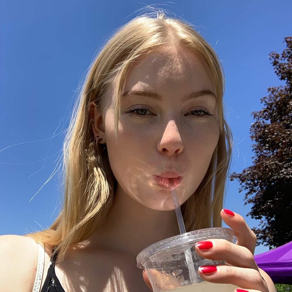 Meet your Posher, Elisa